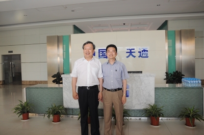 2012年，時任浙江省委副書記、省長夏寶龍視察天通